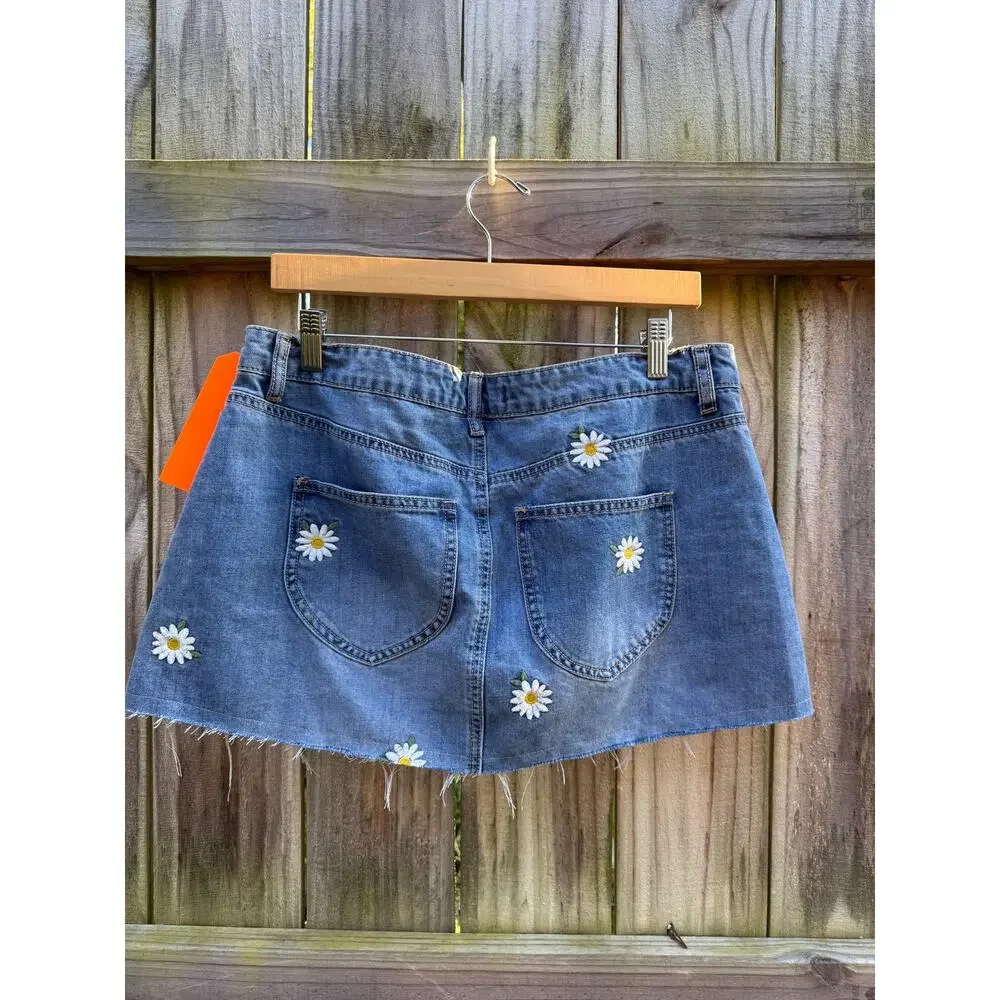 Reworked Daisy Embroidered Y2K Denim Mini Skirt